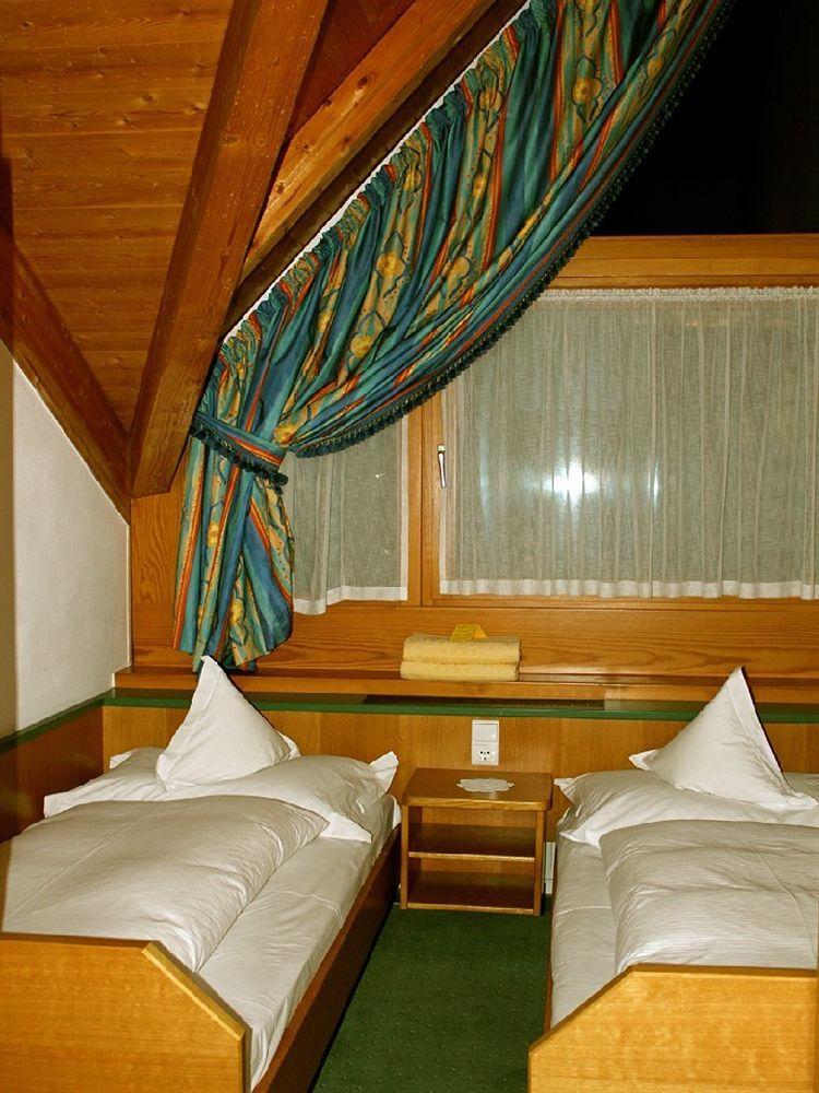 Hotel Loewenhof Bressanone Esterno foto