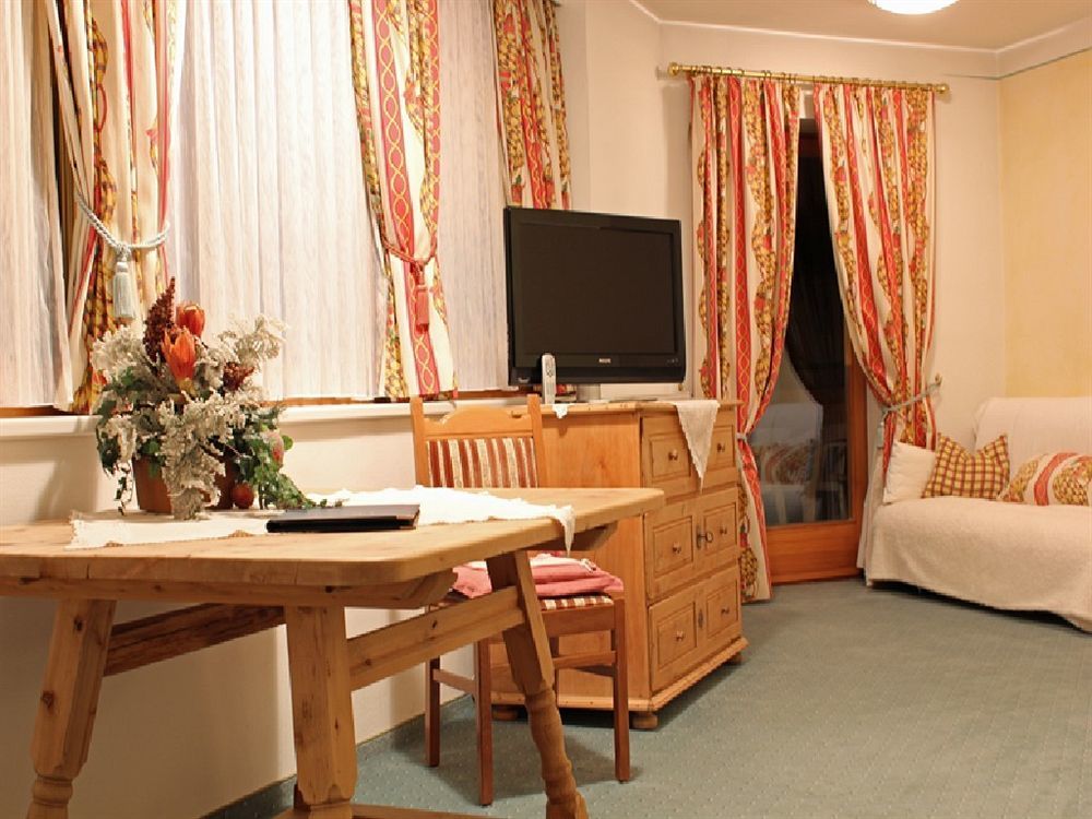 Hotel Loewenhof Bressanone Esterno foto