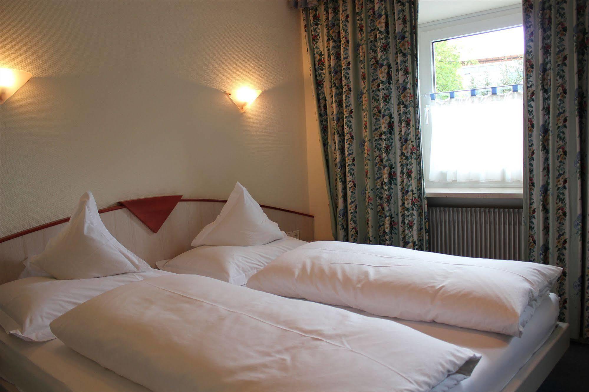 Hotel Loewenhof Bressanone Esterno foto